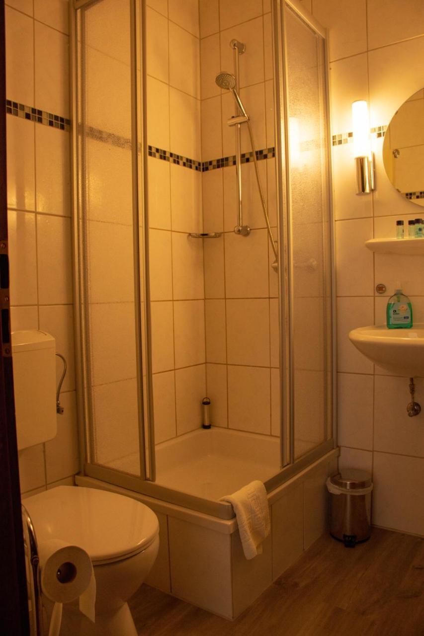 Hotel Restaurant Rothkopf Ойскирхен Экстерьер фото
